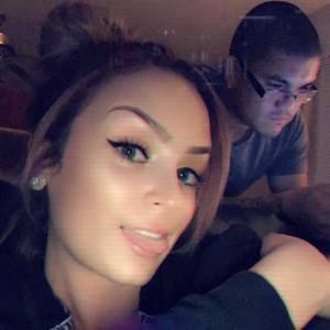 Meet your Posher, Cortney